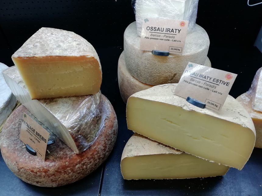 Fromages de brebis Ossau-Iraty à Xirikota