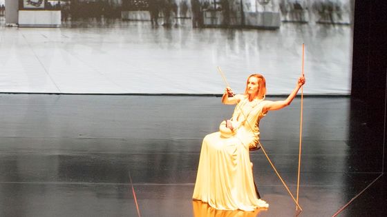 Wendy Whelan sur "The Day", chorégraphie de Lucinda Childs - Nils Schlenbusch