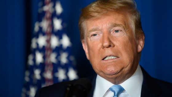 Donald Trump lors d'une brève allocution en Floride prétend de ne pas vouloir de changement de régime en Iran (03/01/20) ©AFP - Jim Watson
