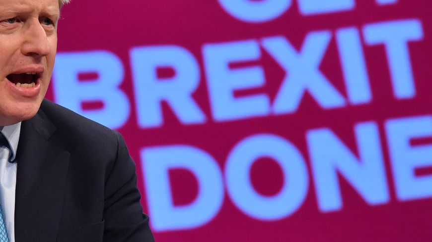 Le premier ministre britannique Boris Johnson en conférence à Manchester