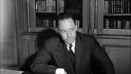 Albert Camus le 17 octobre 1957 après l'attribution du Prix Nobel de littérature. ©AFP - STF