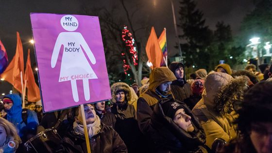 manifestation pro-avortement devant le Parlement polonais, janvier 2018 ©AFP - Wojtek RADWANSKI / AFP PHOTO / AFP