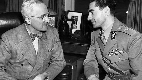 Resa Pahlewi, Shah d'Iran, avec Harry S. Truman, alors président des Etats-Unis, en 1950 ©Getty - ullstein bild