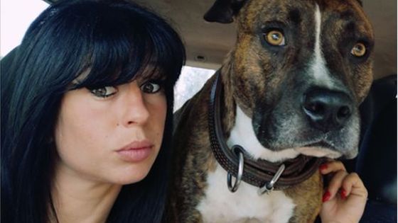 Elisa Pilarski et son chien Curtis. - © FACEBOOK / Elisa Pilarski