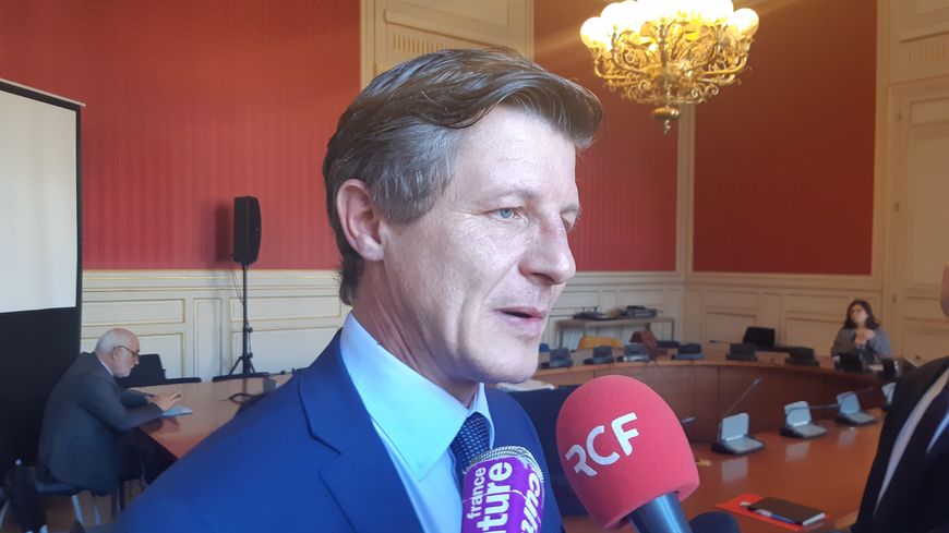 Nicolas Florian (LR, soutenu par le Modem) a pris la suite d'Alain Juppé à la mairie de Bordeaux.