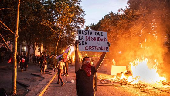 Manifestation contre les inégalités sociales, Santiago, Chili, 18 novembre 2019 ©Getty - Victor Lochon / Gamma / Rapho