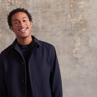 Sheku Kanneh-Mason, violoncelle. Son enregistrement du concerto d'Elgar avec le London Symphony Orchestra sous la direction de Sir Simon Rattle est paru chez Decca