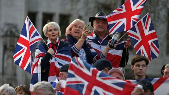Des partisans du Brexit, le 29 mars dernier, à Londres ©AFP - Daniel LEAL-OLIVAS / AFP