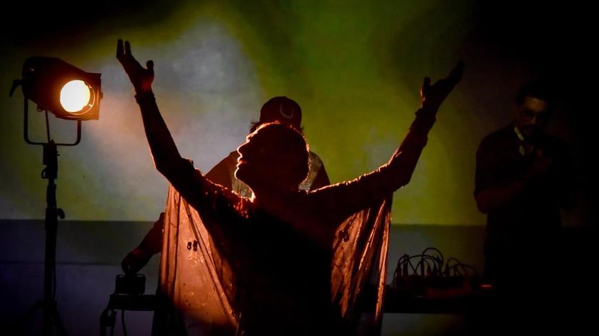Performance de l'Opéra Flamenco au Musée transitoire