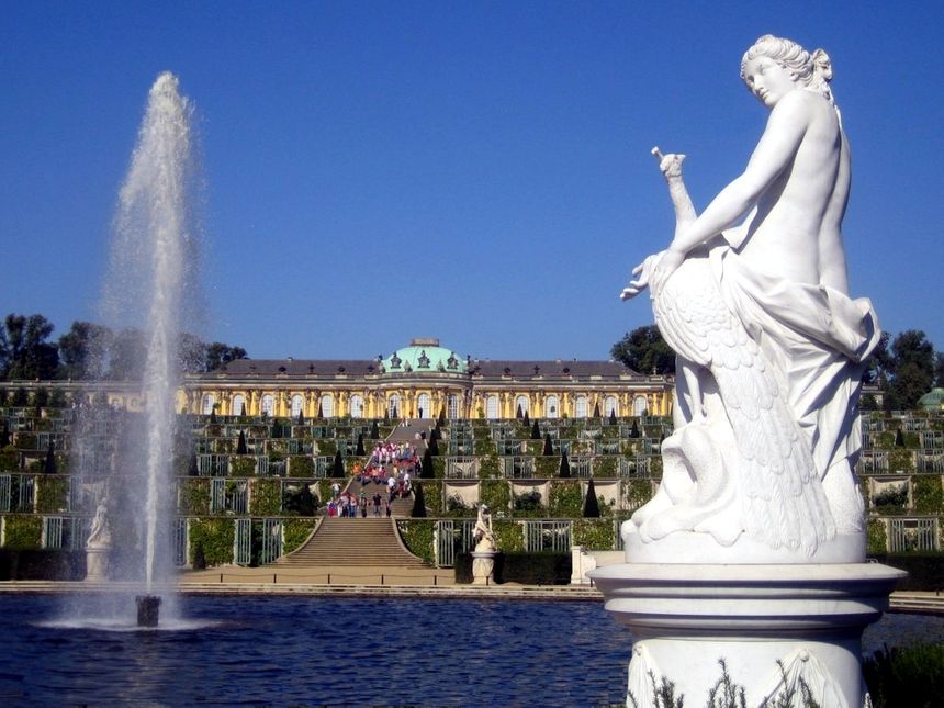 Junon (1753), palais de Sanssouci par François-Gaspard-Balthazar Adam. (Allemagne)