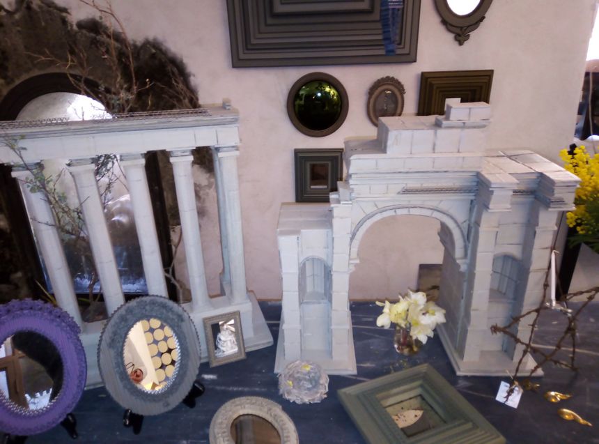 Dernières créations de Cécile Chappuis, les ruines de la Rome Antique, toujours en carton.