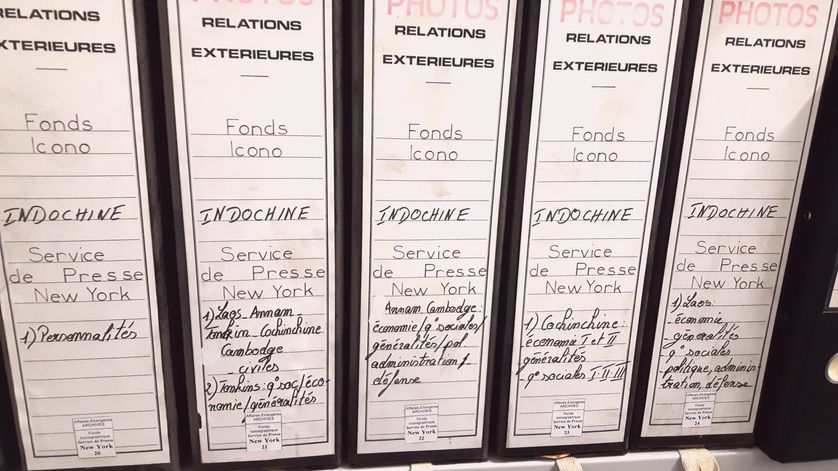 Dossiers regroupant d'anciennes photos d'Indochine