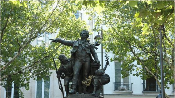 Monument à Danton réalisé par Auguste Paris en 1891