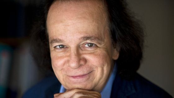 Le pianiste Cyprien Katsaris - Photo by Jean-Baptiste Millot