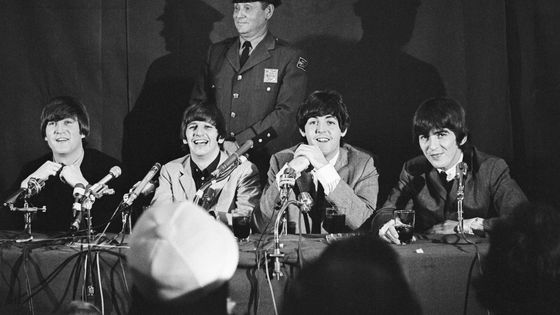Les Beatles en conférence de presse en 1964 à New York City, New York. (G-D) John Lennon, Ringo Starr, Paul McCartney, George Harrison. (Photo by Michael Ochs Archives/Getty Images) ©Getty - Michael Ochs Archives