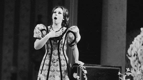 Mirella Freni sur la scène de l’Opéra royal de Covent Garden dans La Traviata de Verdi en avril 1967 ©Getty - Ray Moreton/Keystone