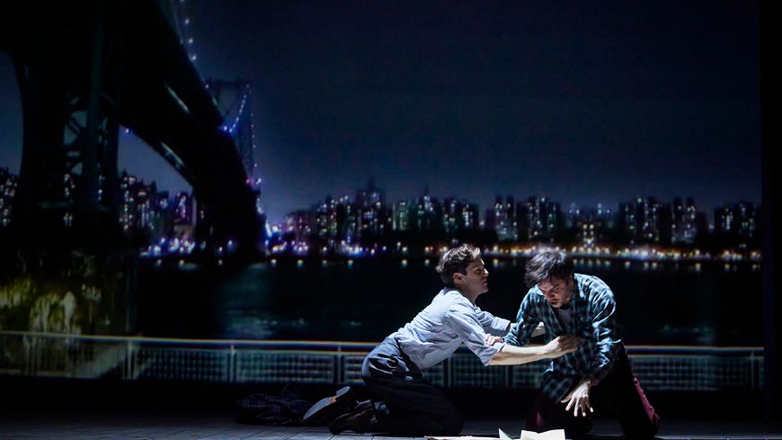 Christophe Montenez et Jérémy Lopez dans "Angels in America" de Arnaud Desplechin