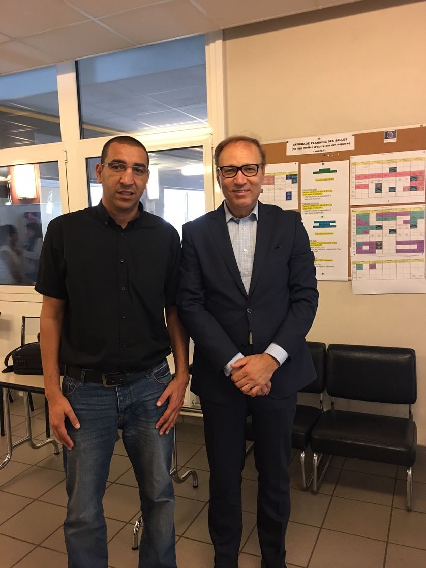 Abdelkader Railane avec Ghaleb Bencheikh à l'Institut de Travail Social de la Région Auvergne (ISTRA) de Clermont-Ferrand (Puy-de-Dôme)