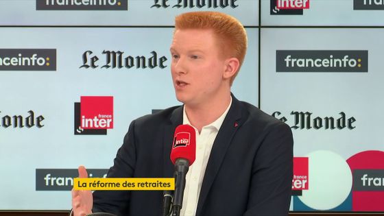 Adrien Quatennens, député La France Insoumise, dans le studio de Questions Politiques le 23 février 2020 ©Radio France
