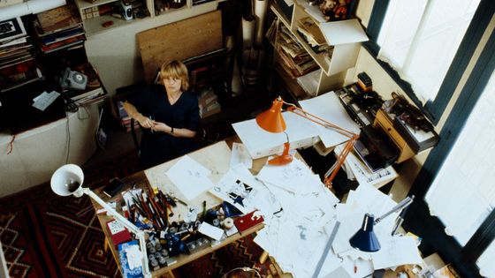 Claire Bretécher dans son atelier en 1979 ©Getty - Liselotte Erben