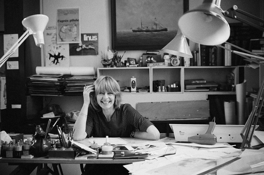 Claire Bretécher, chez elle, en 1979.