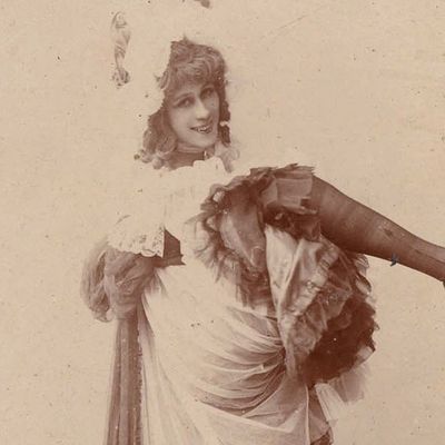 Jane Avril, photo par Paul Sescau vers 1893