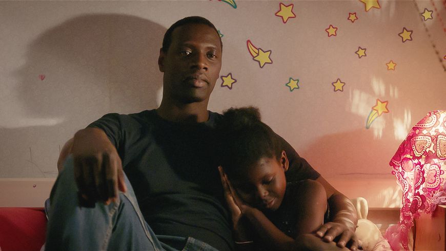 Keyla Fala et Omar Sy dans le film "Le prince oublié"
