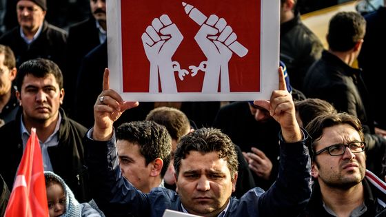Manifestation pour la liberté d'expression à Istanbul en Turquie en mars 2016 ©AFP - Ozan Kose