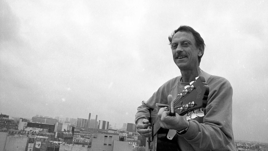 Légende : Graeme Allwright à Paris en 1984 (Philippe Le Tellier/Getty Images)