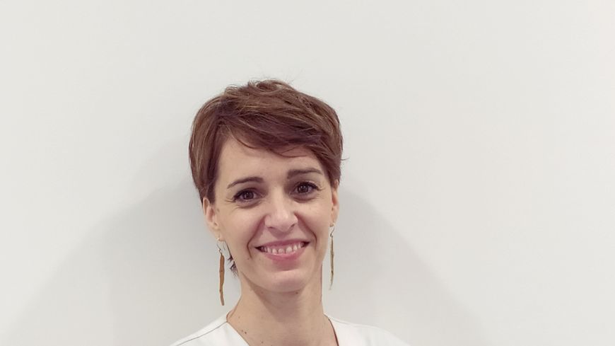 Stéphanie Gravouille a mis son expérience de danseuse, mais surtout sa connaissance du corps au service de son nouveau métier : l’ostéopathie.