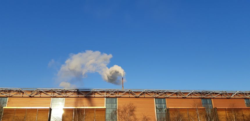Cheminée du centre de valorisation énergétique d'Issy-les-Moulineaux