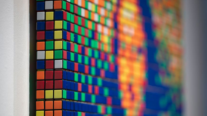 La "Rubik Mona Lisa" de l'artiste Invader, avant sa vente aux enchères