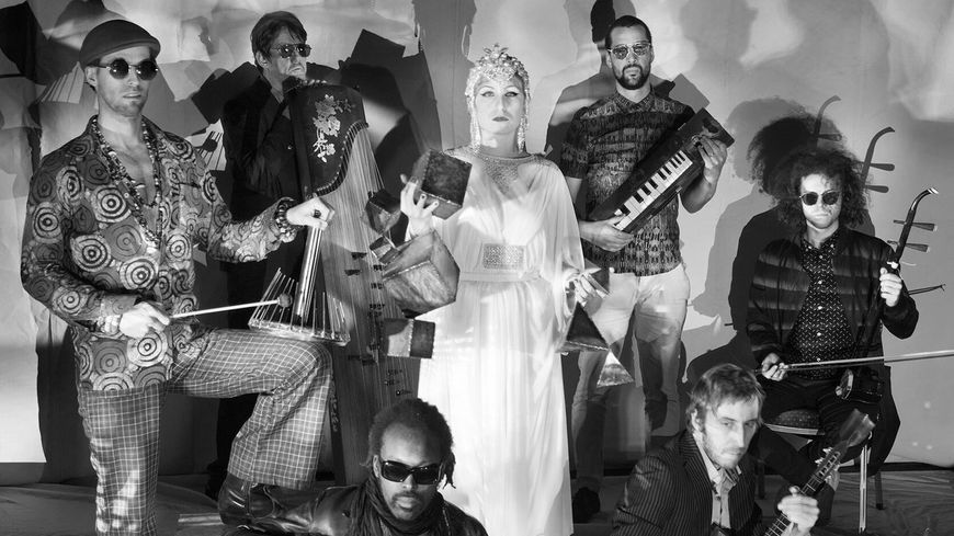The Heliocentrics / DR