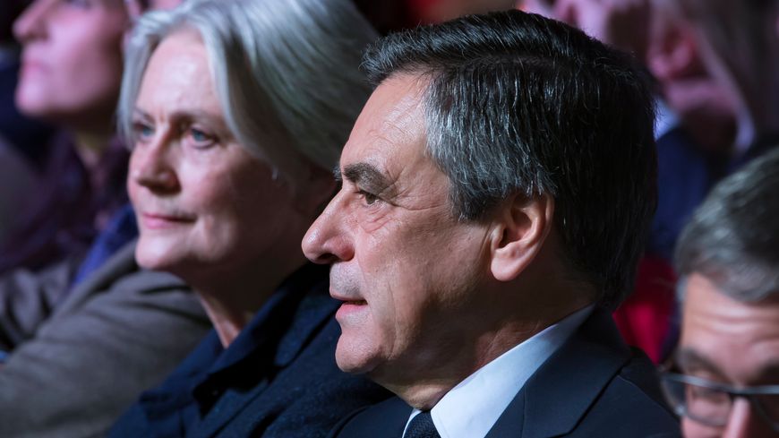 Au total, les juges d'instruction ont estimé que Penelope Filllon avait touché plus d'un million d'euros d'argent public entre 1998 et 2013
