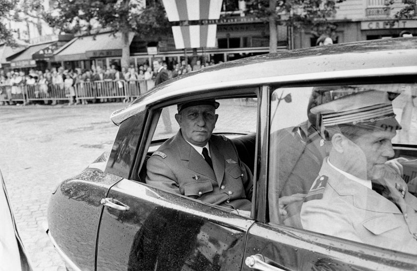 L'acteur Adrien Cayla-Legrand a plusieurs fois pris les traits de de Gaulle. Comme ici dans le film franco-britannique Chacal (The Day of the Jackal), sorti en 1973 et réalisé par Fred Zinnemann.