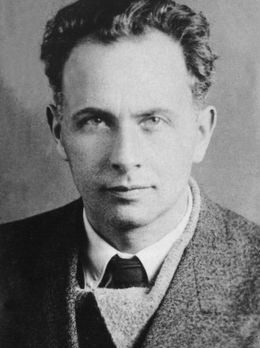 Poete Avant Tout Ep 2 4 Louis Aragon