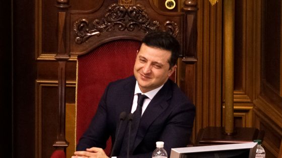 Volodymyr Zelensky devant le parlement ukrainien ©AFP - STR/NURPHOTO