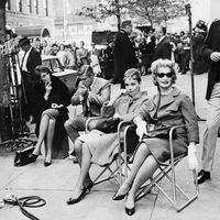 Les acteurs du film 'Diamants sur canapé' de Blake Edwards lors du tournage en juin 1961 à New York