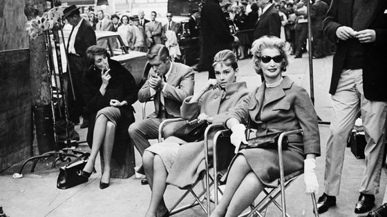 Les acteurs du film 'Diamants sur canapé' de Blake Edwards lors du tournage en juin 1961 à New York ©Getty - Hulton Archive