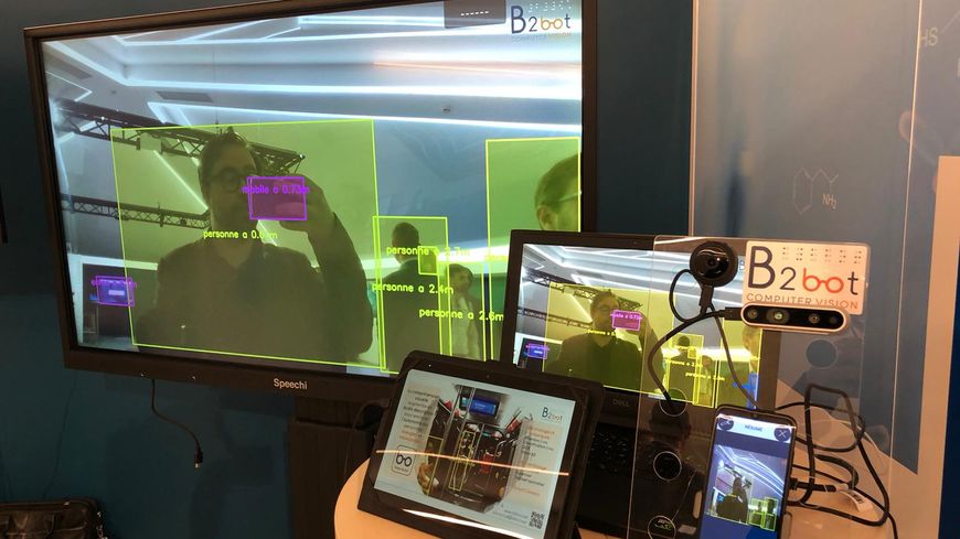 Le dispositif B2bot propose aux personnes non-voyantes de leur décrire leur environnement en temps réel