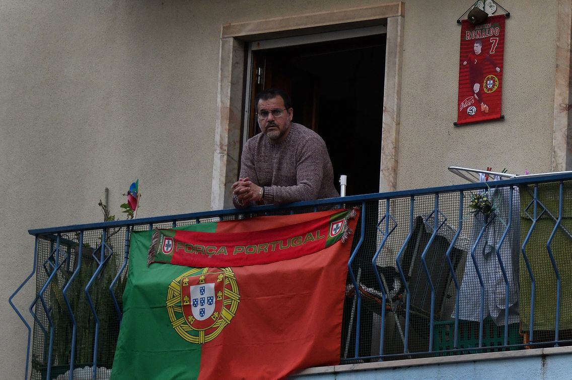 Portugais au balcon, le 28 mars 2020