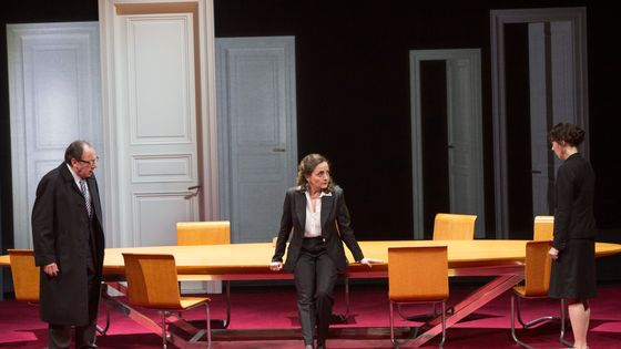 Dominique Blanc, Hervé Claude et Clotilde de Bayser de la Comédie-Française dans une mise en scène de Stéphane Braunschweig de Britannicus Racine, mai 2016 ©Getty - Raphaël GAILLARDE/Gamma-Rapho