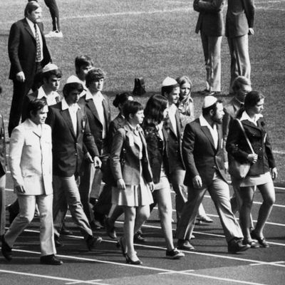 Membres de la délégation israélienne dans le stade de Munich lors des Jeux Olympiques (6 septembre 1972). Onze otages israéliens furent tués lors de l'attaque de leur bâtiment du village olympique.