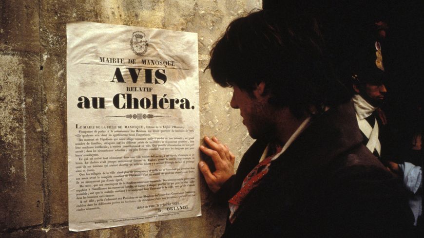 Tournage de l'adaptation cinématographique du Hussard sur le toit de Jean Giono par Jean-Paul Rappeneau