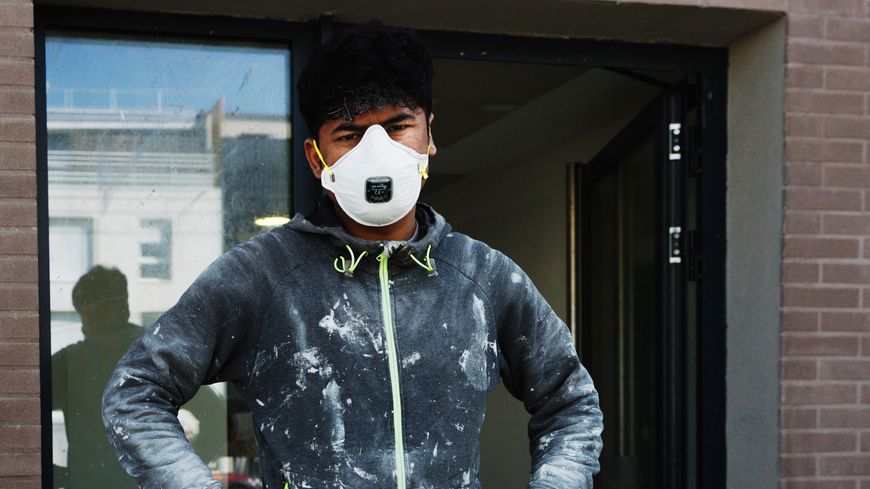 Le 23 mars 2020, la France entre dans son septième jour de confinement et les travailleurs de la construction retournent au travail
