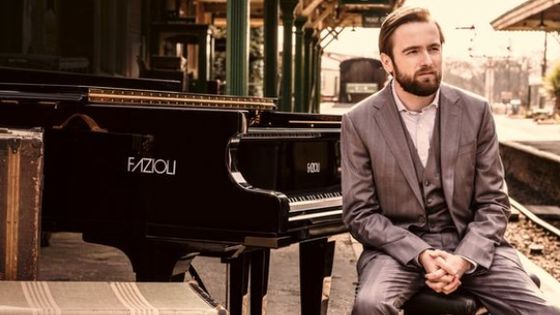 Daniil Trifonov, piano. Son nouveau disque, "Destination Rachmaninov – Arrival" est paru chez Deutsche Grammophon : au programme notamment, les 1er et 3ème concertos de Rachmaninov - Photo by Dario Acosta