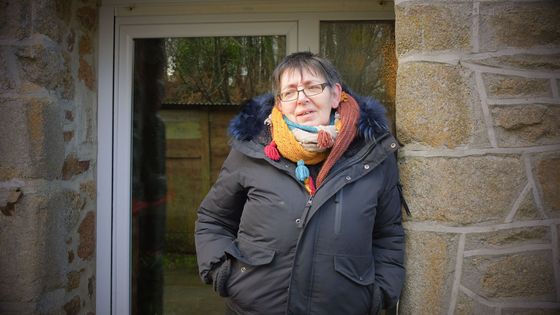 Catherine Fargeas, hameau du Cotantin, Larchamps (Mayenne). Depuis deux ans, Catherine se bat pour faire reconnaître l'empoisonnement environnemental dont elle, et sa fille Enya, sont victimes. ©Radio France - Charlotte Perry