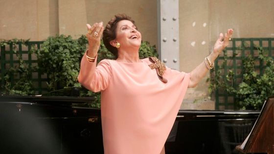 La mezzo-soprano espagnole Teresa Berganza lors d'un récital en 2005 à Paris ©Getty - Michel Dufour/WireImage