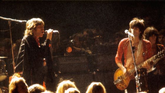 Mick Jagger et Keith Richards des Rolling Stones pendant le Festival d'Altamont le 6 décembre 1969 à Livermore, en Californie. ©Getty - Robert Altman / Archives Michael Ochs