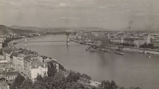 Panorama de Budapest pris du Mont St. Gellért vers 1930 - Gallica- BnF
